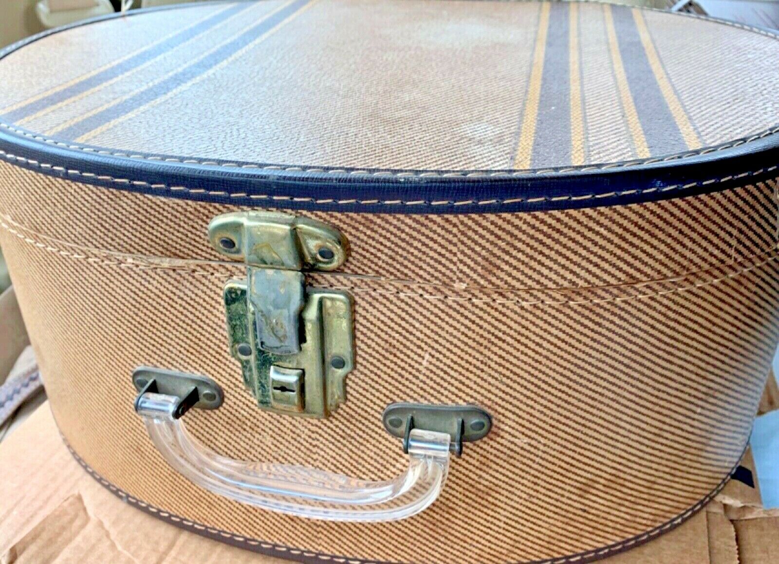 Oval Round Vintage Antique Cardboard Train Suitcase Hat 🎩 Box W/ Lock & Hasps