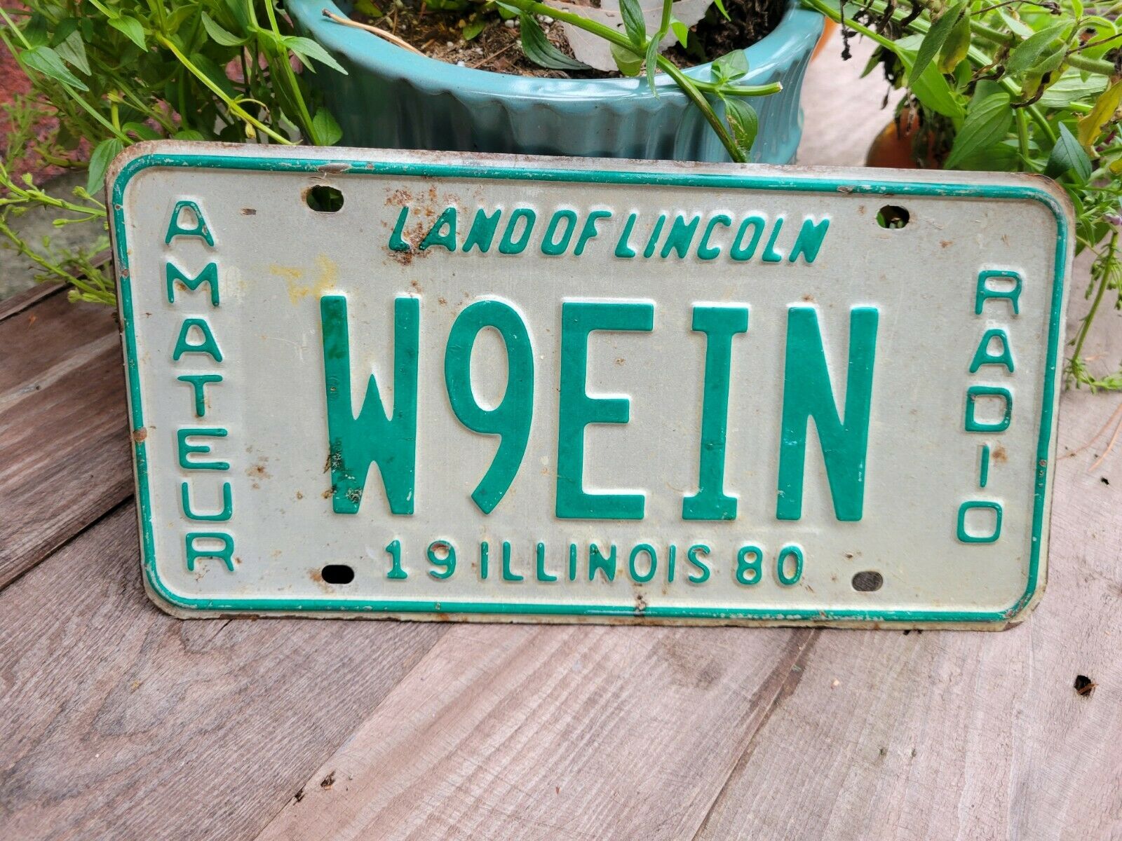 1980 Illinois Ham Radio License Plate W9ein Green White Original